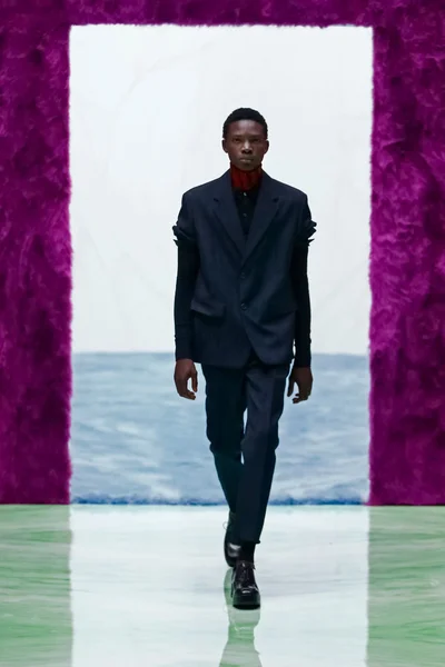 Look 42